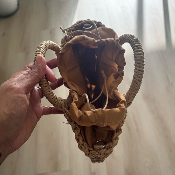 Half Moon 🌙Tan Woven Tote Bag - Picture 2 of 5